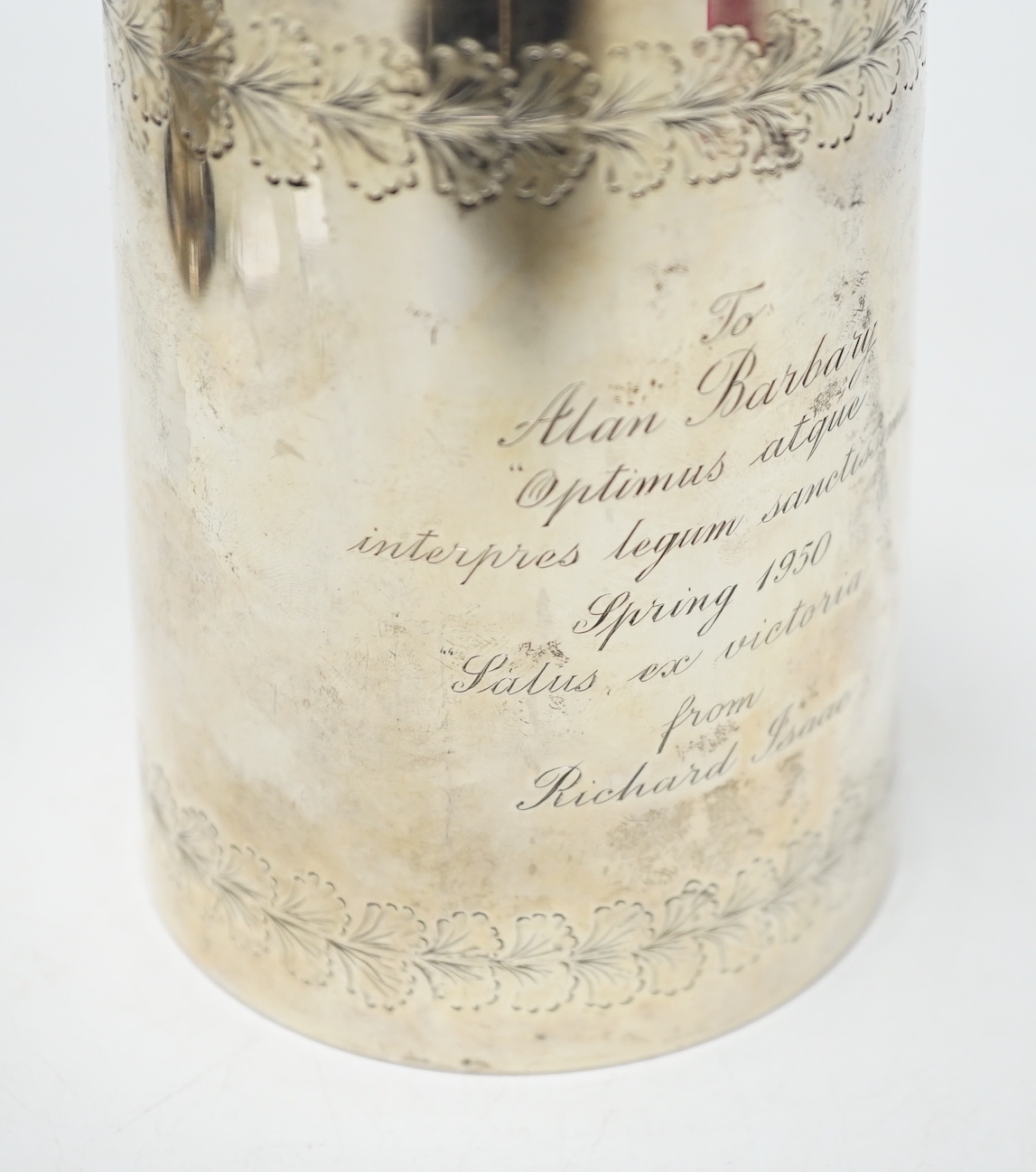 A Victorian engraved silver tankard, William & John Barnard, London, 1882, 12cm, 10.8oz.